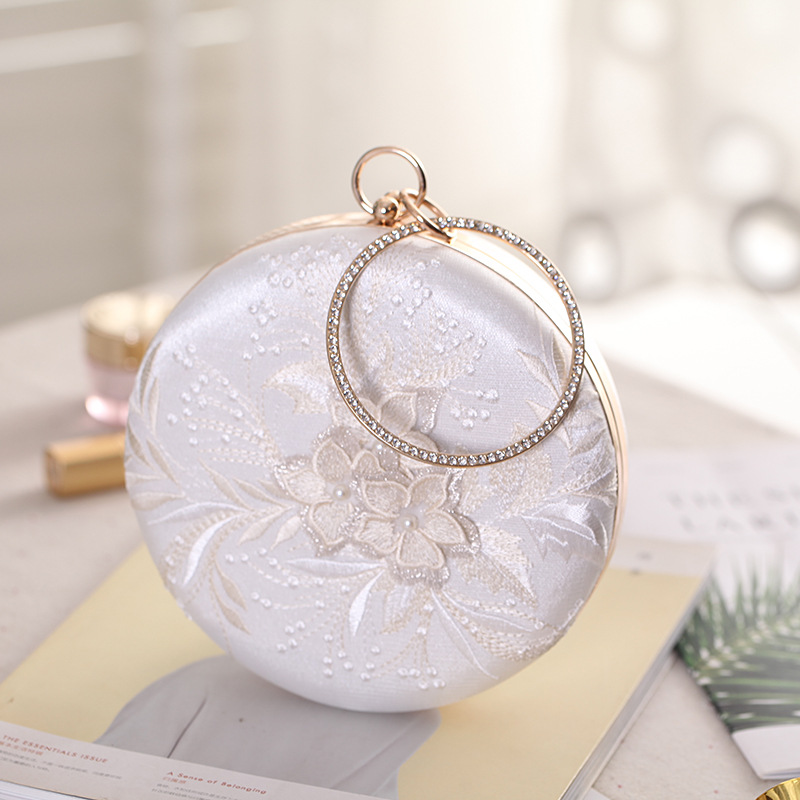 Chinese Style Dinner Bag Portable Diamond Round Bag Evening Bag display picture 1
