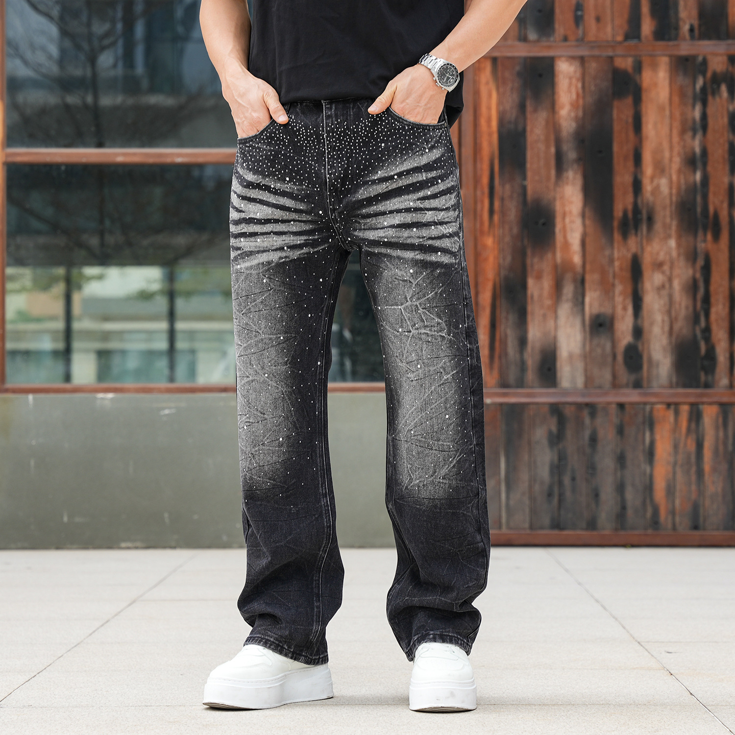 Jeans slim dritti neri effetto consumato da uomo con dettagli in strass - Pantaloni in denim di cotone stile hip hop streetwear per abbigliamento casual_voghion.com