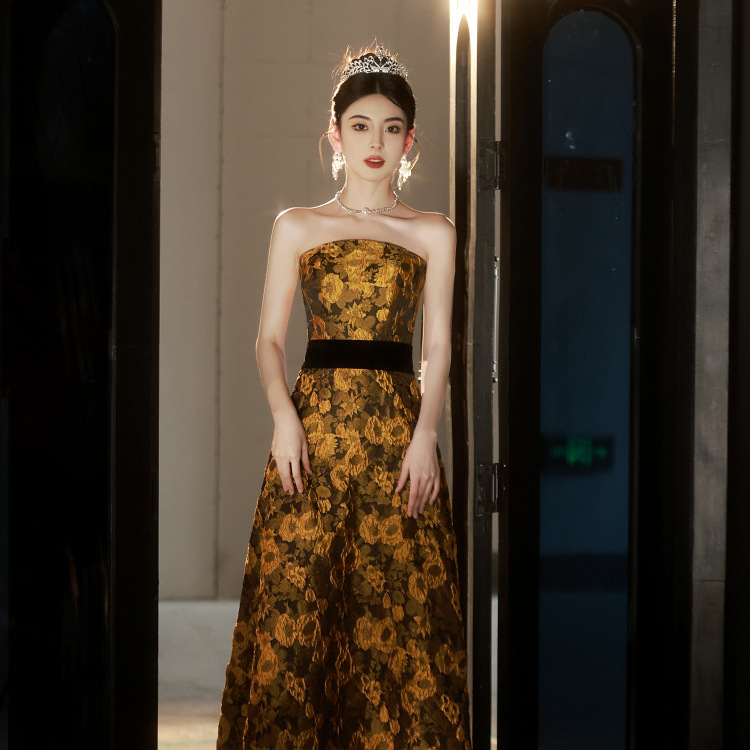 Đầm dạ hội nữ không dây phong cách Pháp, thiết kế ôm body đuôi cá, may đo cao cấp — Màu vàng
