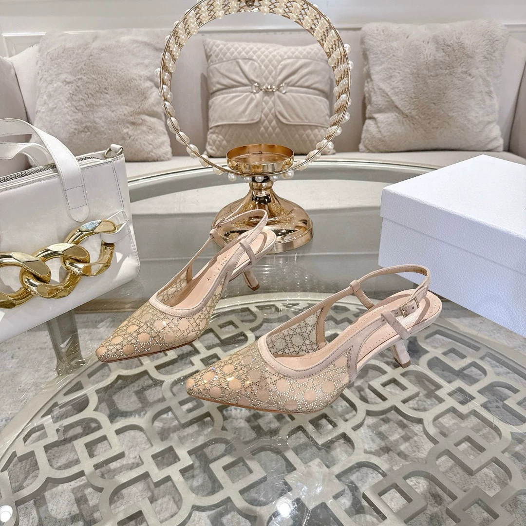 2025 Весна/Лето Новые D Бренд Европейская и Американская Мода Остроносые Стилетто Сандалии с Открытой С้น и Задней Частью Женские Сексуальные Туфли на Высоком Каблуке.