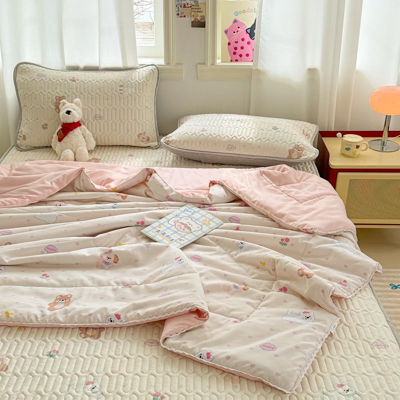 Estera de látex de seda de hielo de verano Juego de cuatro piezas de edredón fresco de verano 2025 nuevo edredón de aire acondicionado cama de dormitorio juego de cuatro piezas de edredón de verano
