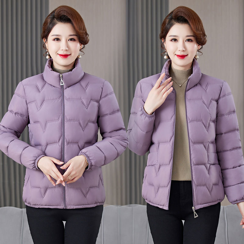 Abrigo de invierno engrosado pequeño abrigo corto de algodón acolchado ligero de las mujeres de mediana edad de las mujeres collar abajo abrigo de algodón acolchado de invierno mamá pequeña Chaqueta de algodón acolchado