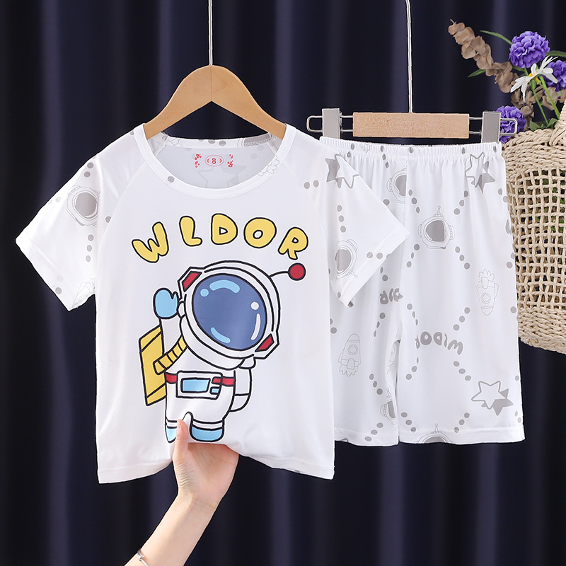 D short set of white spacemen