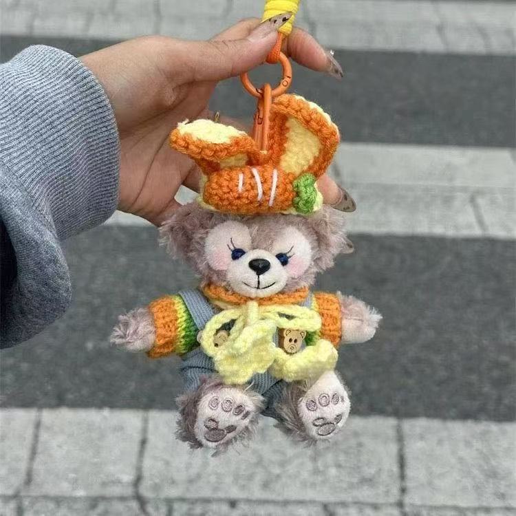 주황색 당근 모자 장미