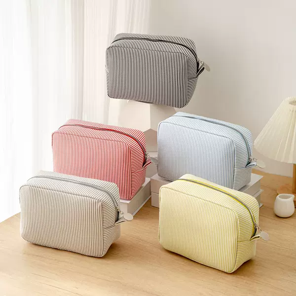 Cross-Border European and American Bubble Gauze Cosmetic Bag, Large Capacity, Large Striped Toiletry Bag, Convenient Travel Makeup Storage Bag