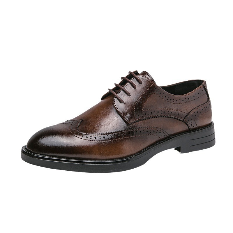 Zapatos de hombre grandes zapatos de cuero transfronterizos de moda de negocios zapatos formales británicos bloque tallado tendencia de punta novio zapatos de moda