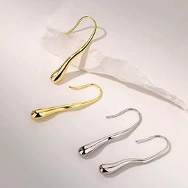 耳环;耳钉;戒指