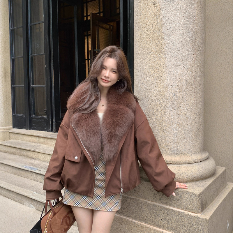 2025 Haining New Suede Fox Fur Collar Fur Outwear Women's Short Goose down Liner down Jacket Coat