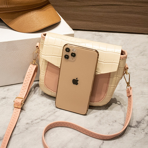  New Fashionable Color Matching Simple Personalized Mobile Phone Bag Lock Buckle Korean Single Shoulder Crossbody Saddle Bag 