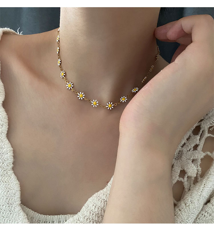 Shopping Occasion 304 Stainless Steel Material Sweet Flower Copper Plating Bracelets Necklace
