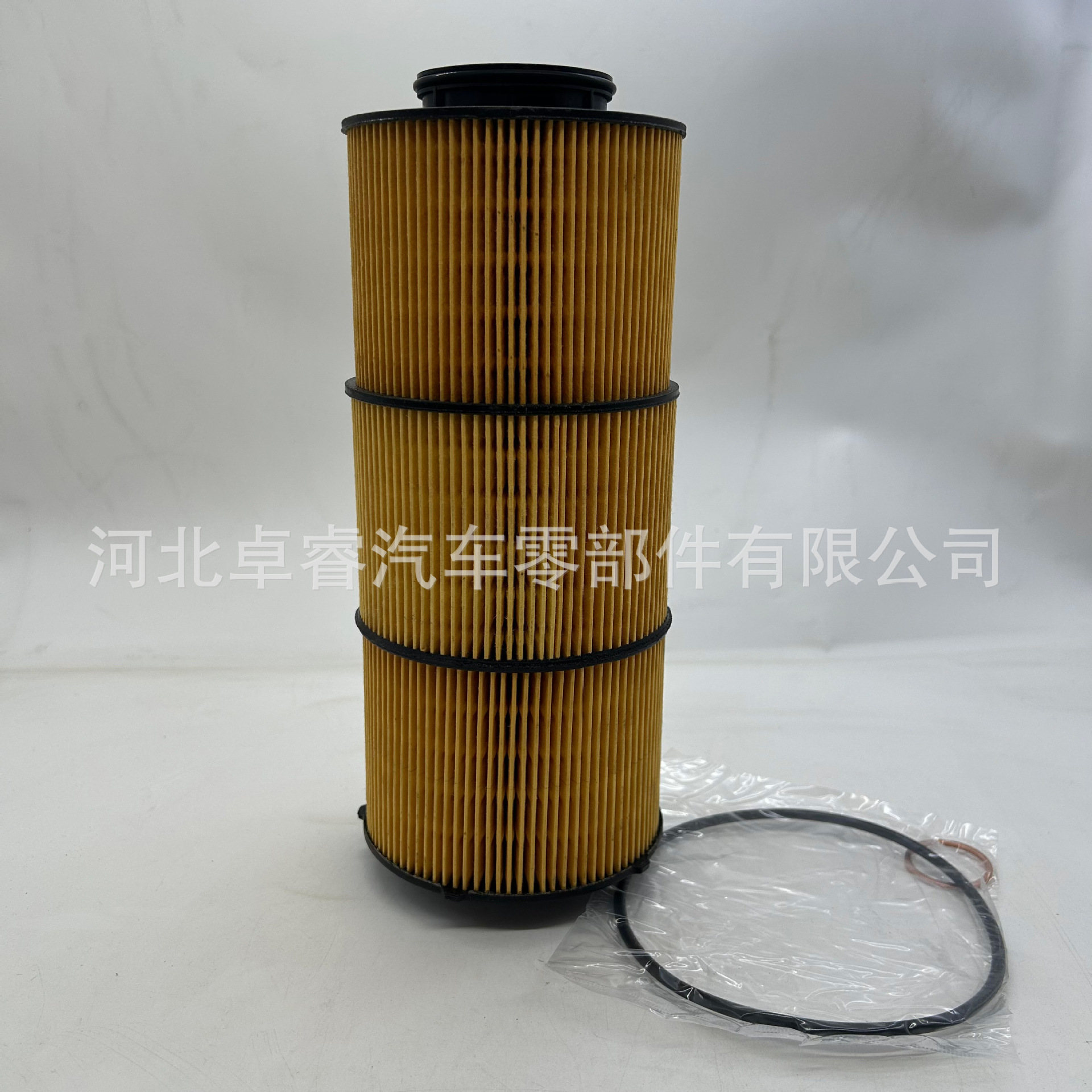 Suitable for Mercedes-Benz Oil Filter A4711800009 A4721842425 Lf17810