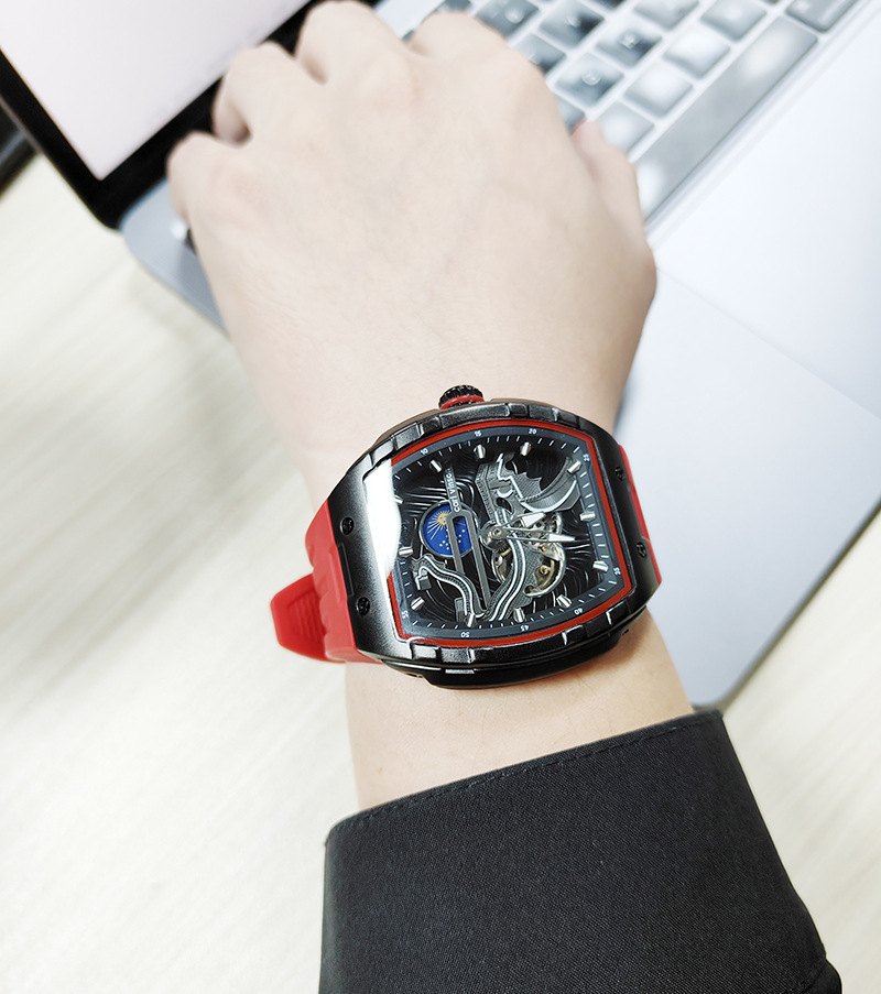 Yeni erkek mekanik saat şarap fıçısı içi boş otomatik saat gece kızdırma su geçirmez erkek saati sıcak satış silikon bant spor saat_voghion.com