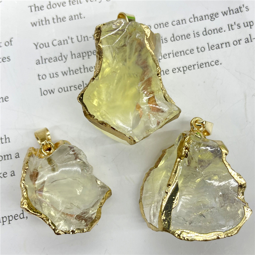 Al por mayor gema natural de cristal oro borde amorfo colgante collar accesorios DIY simple estilo europeo y americano