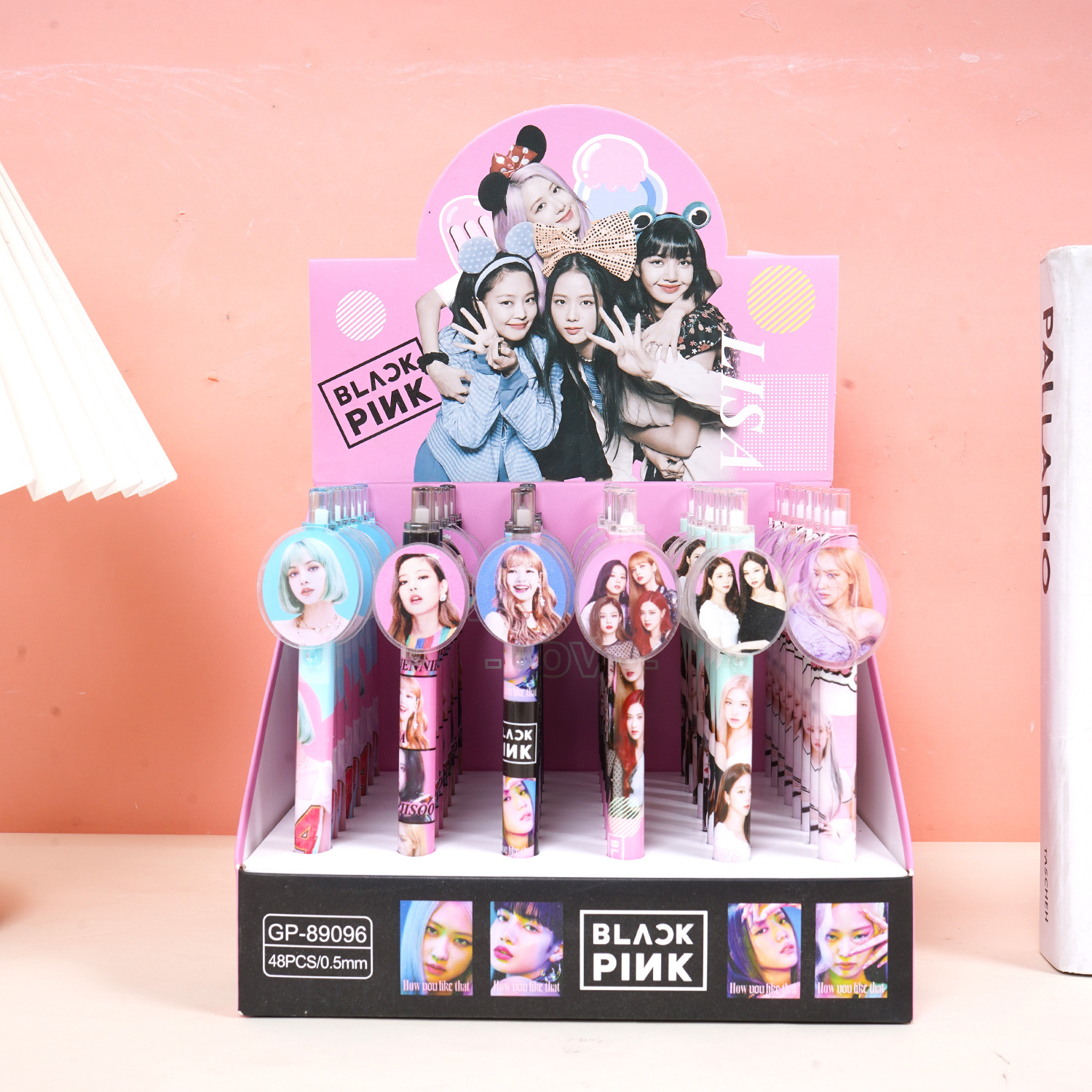 Caza de brujas cartón de dibujos animados K-POP bolígrafo neutro Lumi Zoey imagen de los estudiantes bolígrafo de escritura comercio exterior