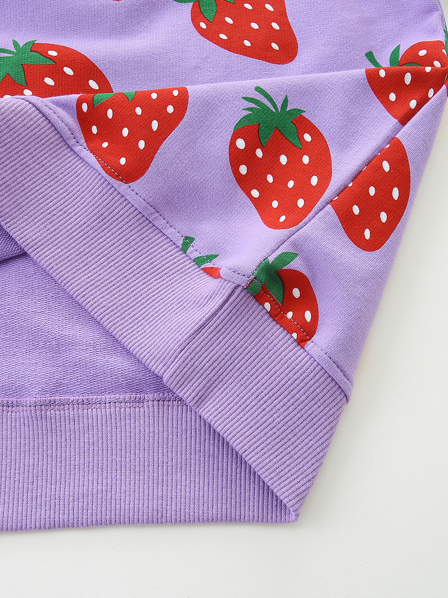 26 otoño nuevo estilo europeo y americano ropa infantil dibujos animados impresión de fresa camisa de cuello redondo para niñas camisa de base casual transfronteriza