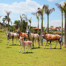 户外羚羊雕塑园林景观大型仿真动物公园草坪装饰品花园玻璃钢小品