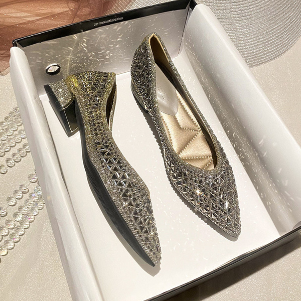 Shoes pointed-toe