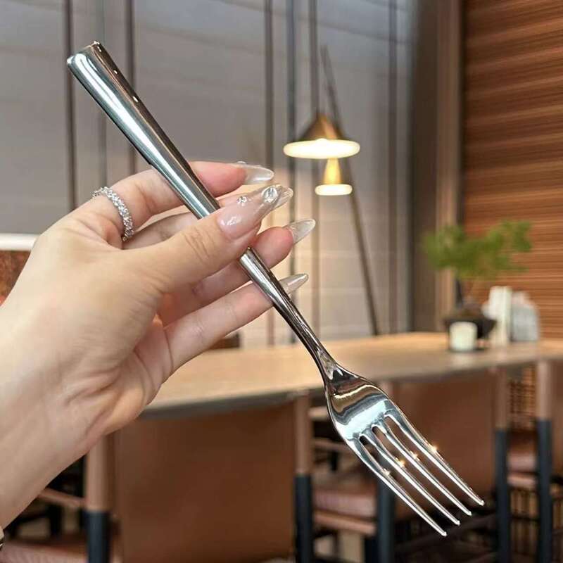 Stainless Steel Fork with Long Handle Korean Fork High Beauty Value Hotel Restaurant Pagat Salad Fork Fruit Fork Dining Fork Stainless Steel Fork with Long Handle Korean Fork High Beauty Value Hotel Restaurant Pagat Salad Fork Fruit Fork Dining Fork