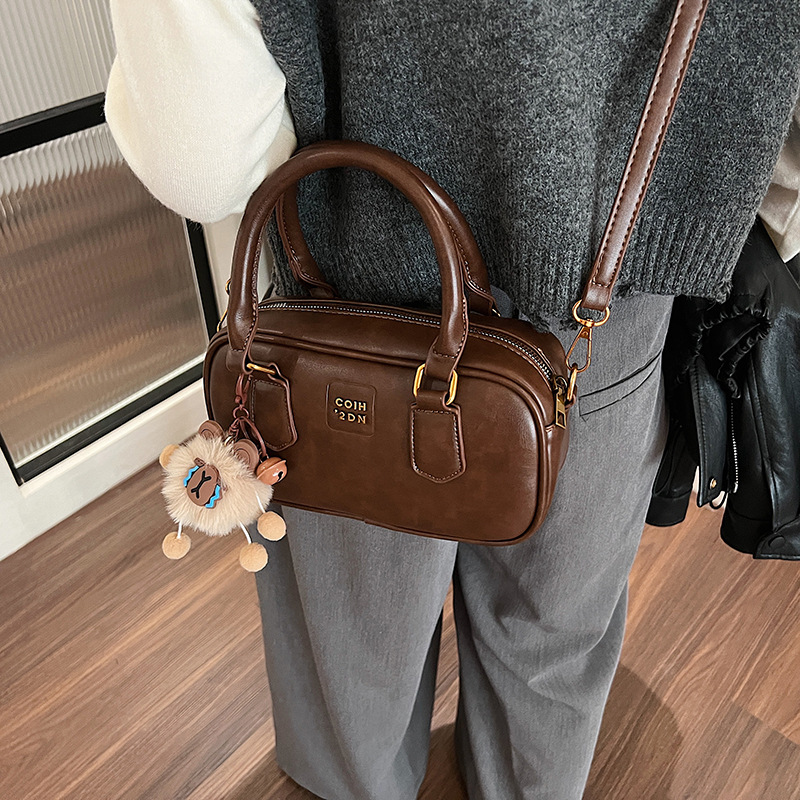 Bolsa de almohada retrógrada para mujeres otoño e invierno 2024 nuevo estilo universal bolso de hombro bolso de nicho francés