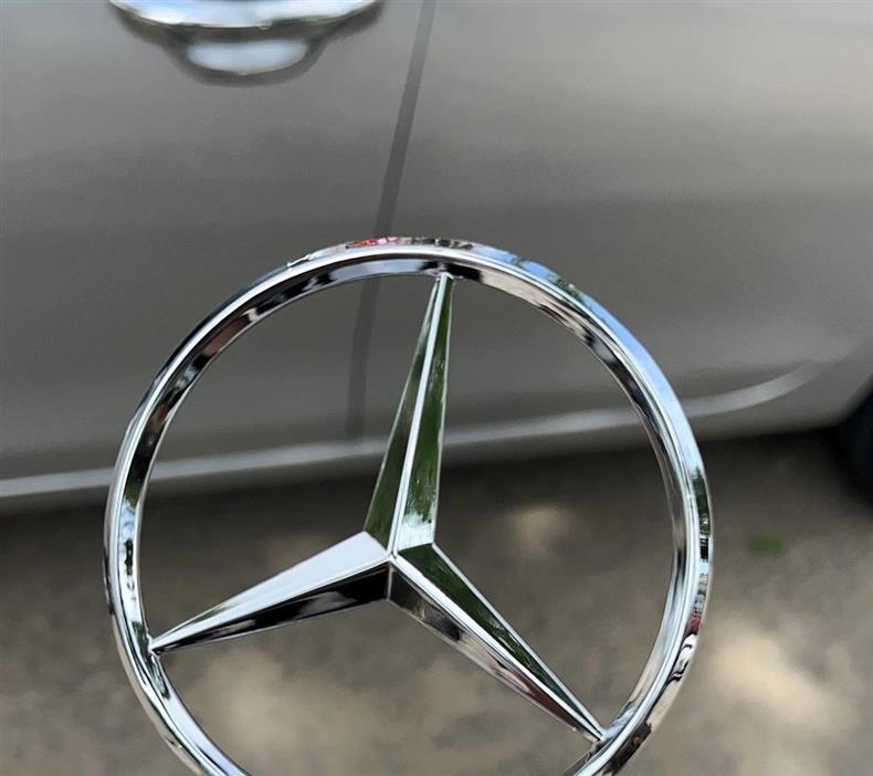 Mercedes-Benz engine hood emblem, E-Class E300L, C200L, S350L, hood logo, C180, E260L, front of the car