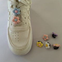 Boots with flower decorations for girls, lace fasteners, removable lace decorations