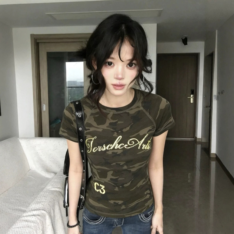 American high street camouflage gothic style short-sleeve t-shirt for women, summer slim-fit letter print Korean style top for trendy girls American high street camouflage gothic style short-sleeve t-shirt for women, summer slim-fit letter print Korean style top for trendy girls