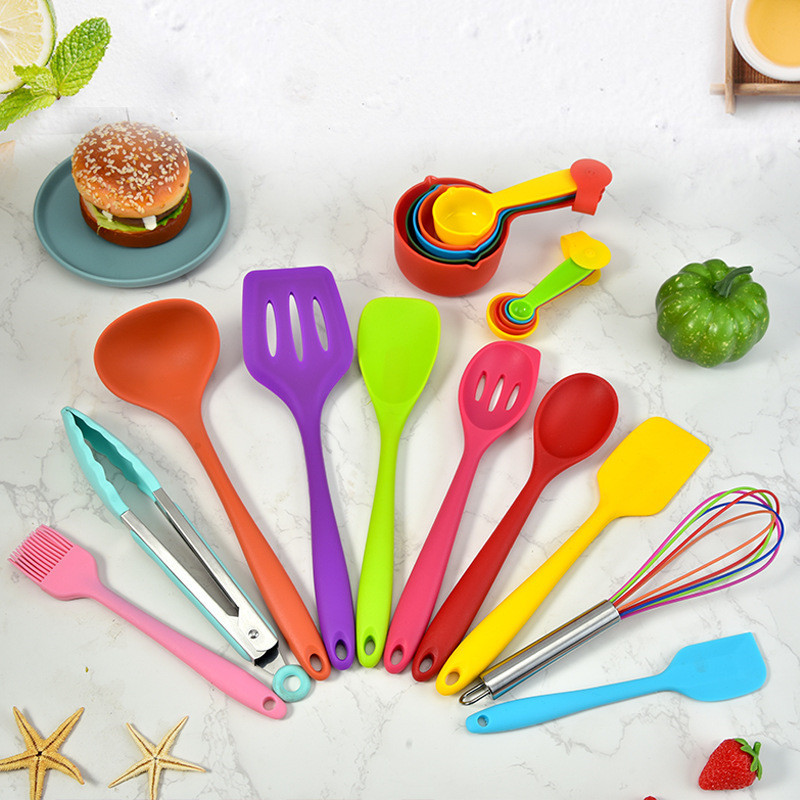 Özel İşlenmiş Gıda Sınıfı Silikon Mutfak Alet Seti Silikon Kaşık Spatula Pişirme 6 Parçalı Silikon Spatula Mutfak Alet Seti 3