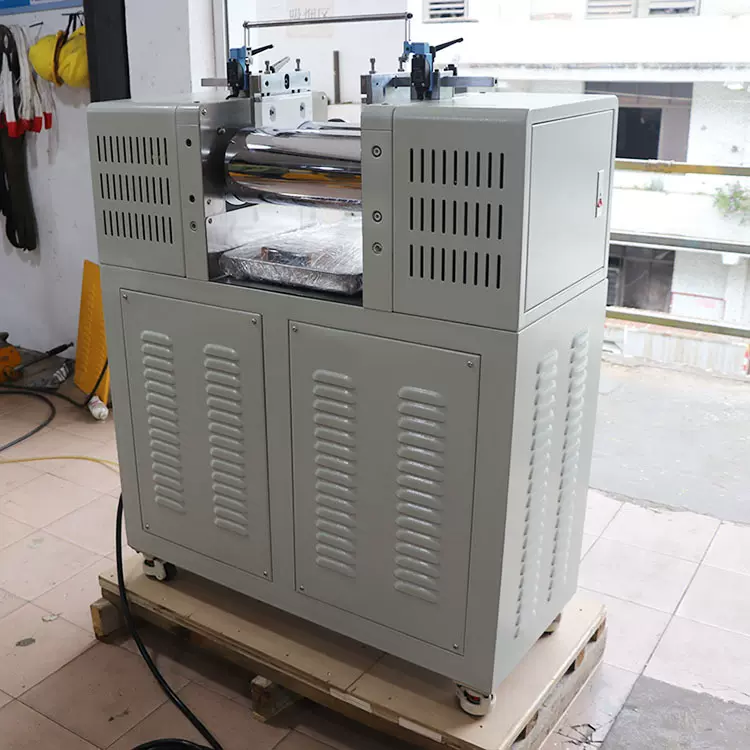 宝轮老牌生产塑料双辊开炼机-炼胶机-混炼机-专业团队-诚信经营