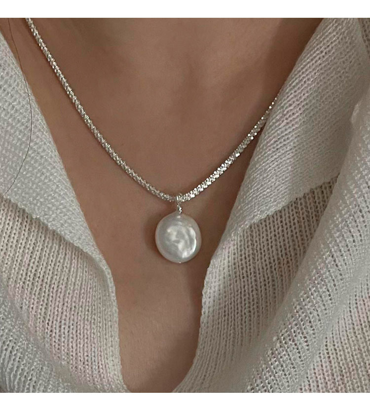 6g Weight Mother pearl shellfish Pendant Material Pendant Necklace Classification 925 sterling silver Chain Material Holiday, Daily Occasion Freshwater Pearl, Sterling Silver Material Geometric Pattern Women's Gender Polishing Design Elegant, Simple Style Style Freshwater Pearl Sterling Silver Polishing Geometric Pendant Necklace 6