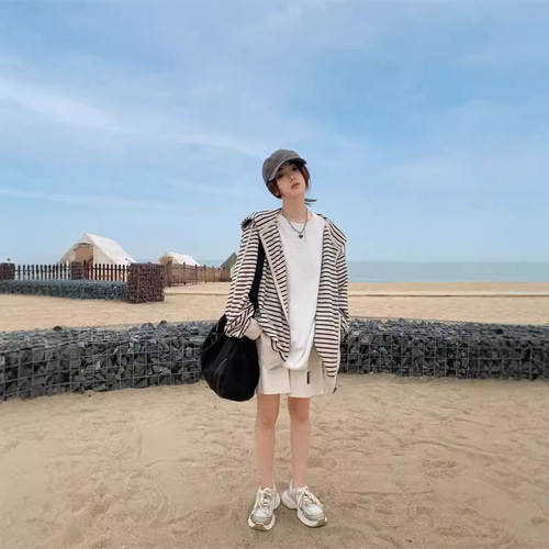 American Retro Striped Hooded Sweatshirt for Women - Spring and Autumn Season Lazy Style Zipper Thin Casual Open Top Coat for Women