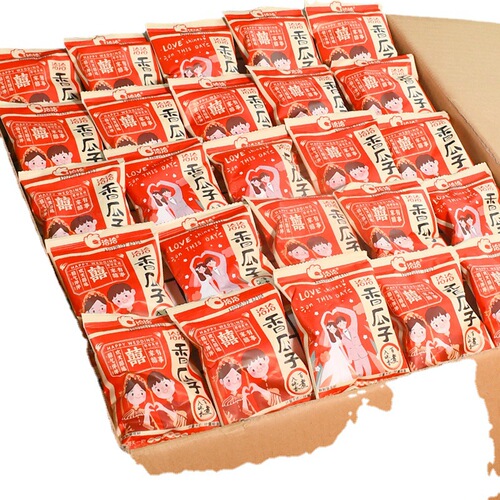 A new item for wholesale distribution, Chacha five-spice melon seeds, approximately 23 grams, wedding celebration loose small bag packaging, wedding gift package, popular online wholesale.