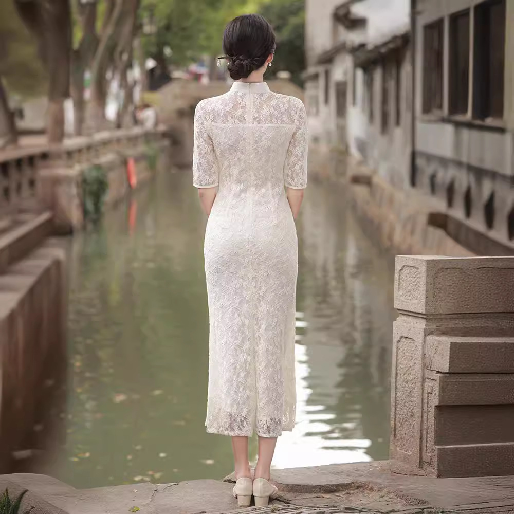 Demi-season lace long cheongsam