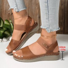 2023外贸复古休闲罗马风格圆头凉鞋女新款镂空花纹透气平跟魔术贴