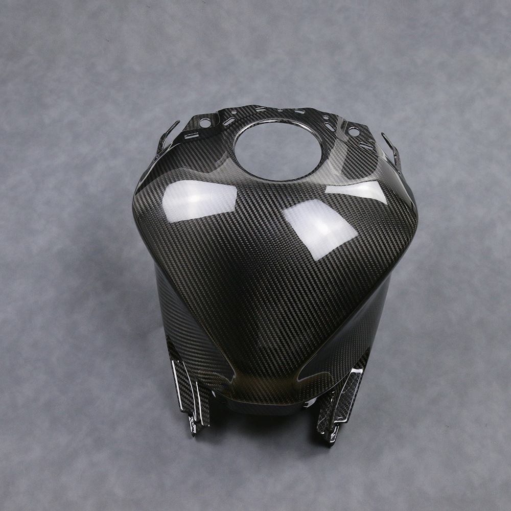 Suitable for new YAMAHA YAMAHA R3 fuel tank cover carbon fiber shell motorcycle modification accessories dry carbon