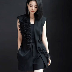 NUNBAI Xiaoxiangfeng 黒ベストジャケット女性の新しい立体花 V ネックベストトップ + ショーツ 2 点セット
