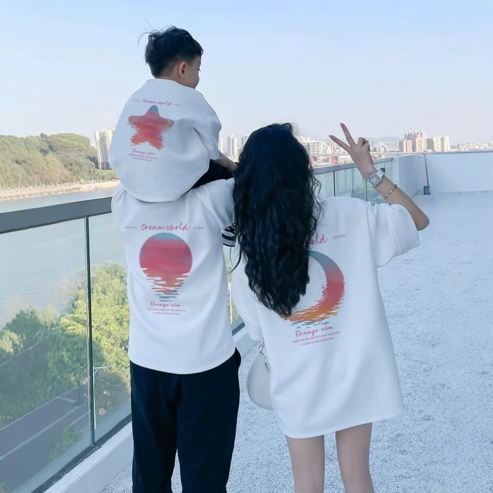 다양한 2026년 초인기 가족룩, 3~4인 가족을 위한 여름 반팔 티셔츠, 도파민 아동복, 롬퍼