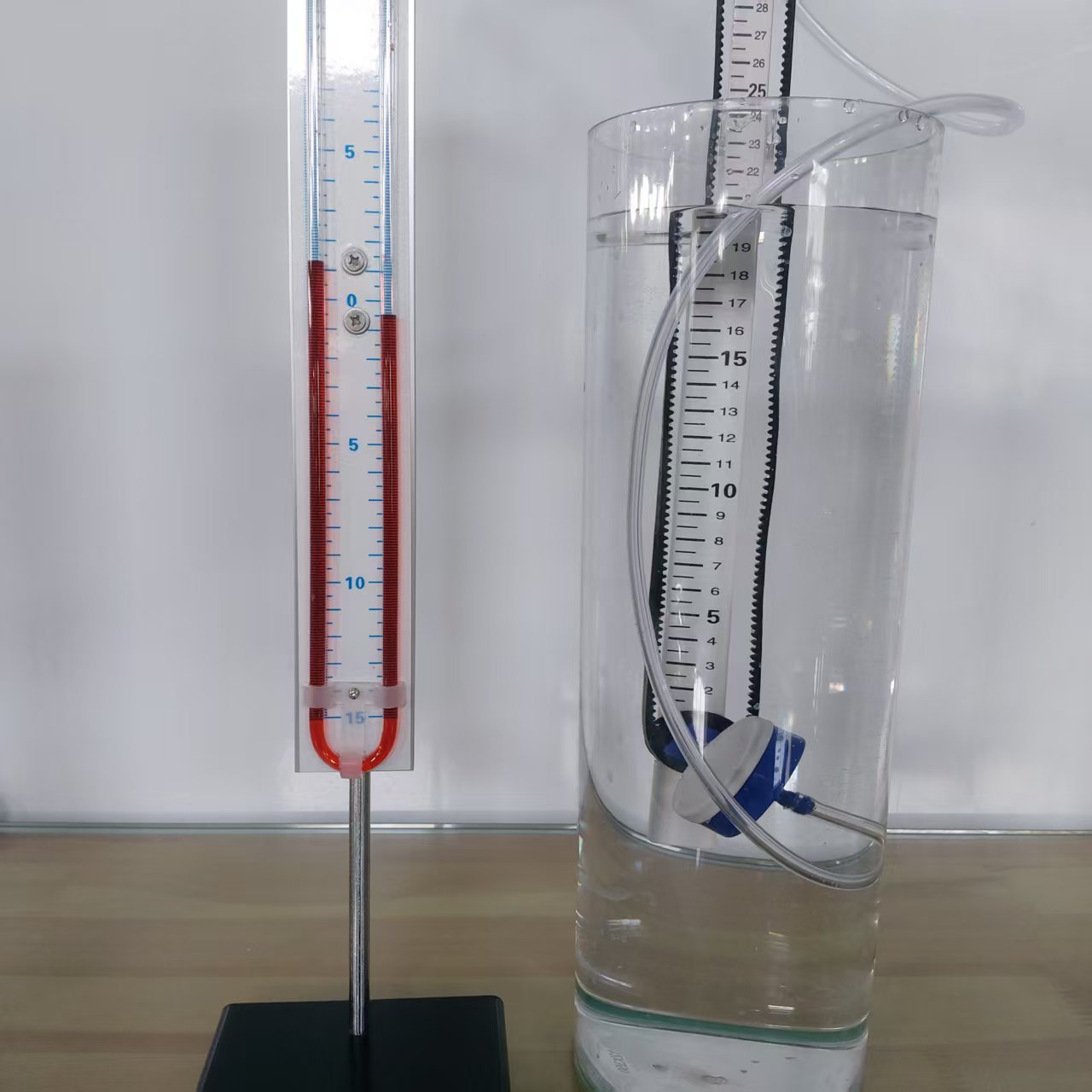 21015 液体内部压强实验器；微小压强计