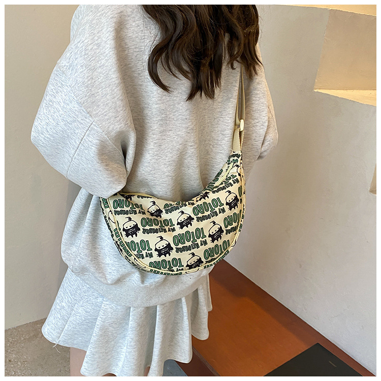 Knödel Schulter Mode Cartoon Anime Unterarm Dutt Lässig Niedlich Rolling Edge Farbe Kontrastierende Umhängetasche_voghion.com