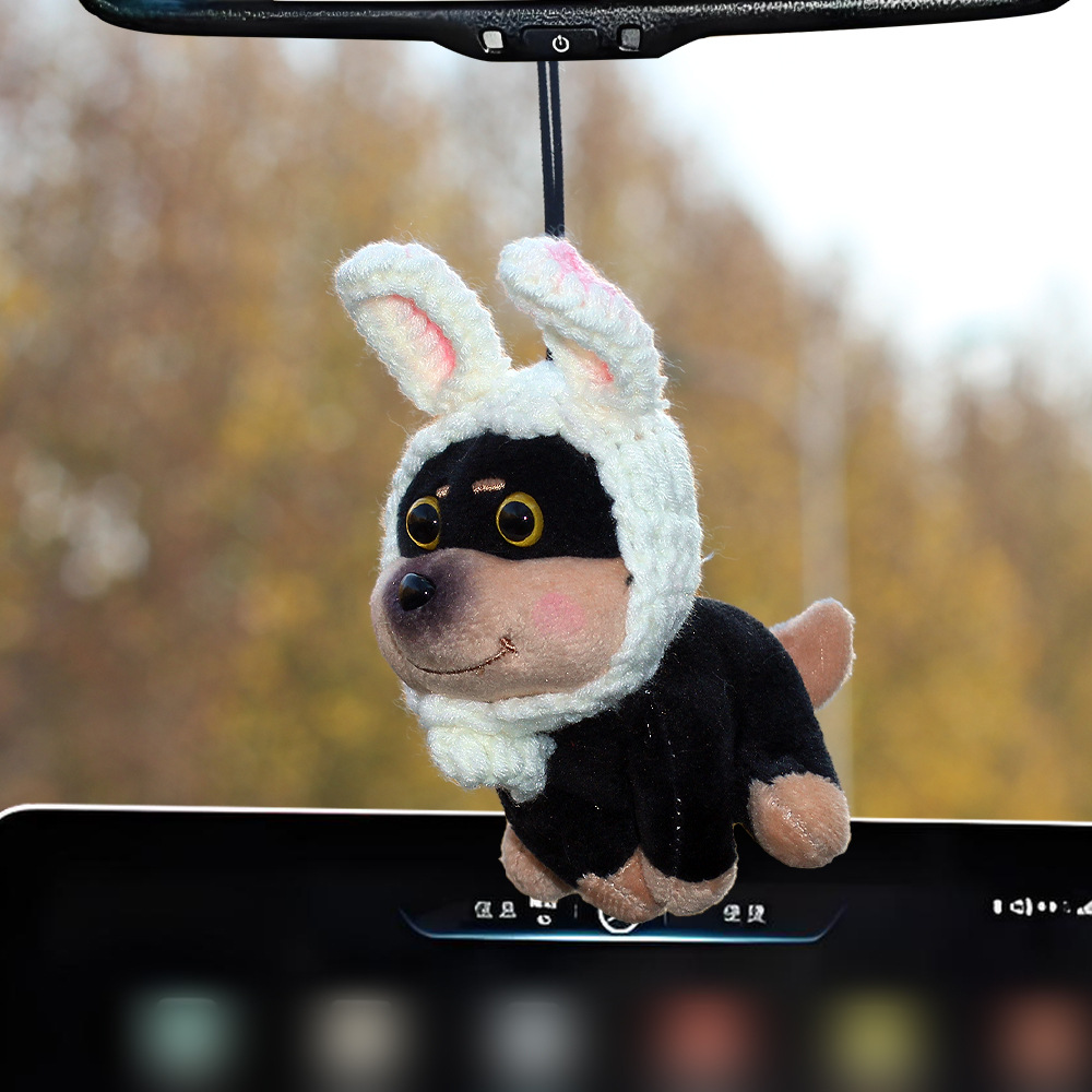 Colgante de automóvil 2025 nuevo perro muñeca de abeja muñeca de automóvil retrovisor remolque accesorios para chicas colgantes