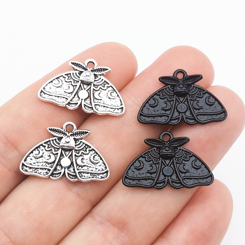 New European and American fashion retro simple moon moth small pendant accessories diy alloy accessories