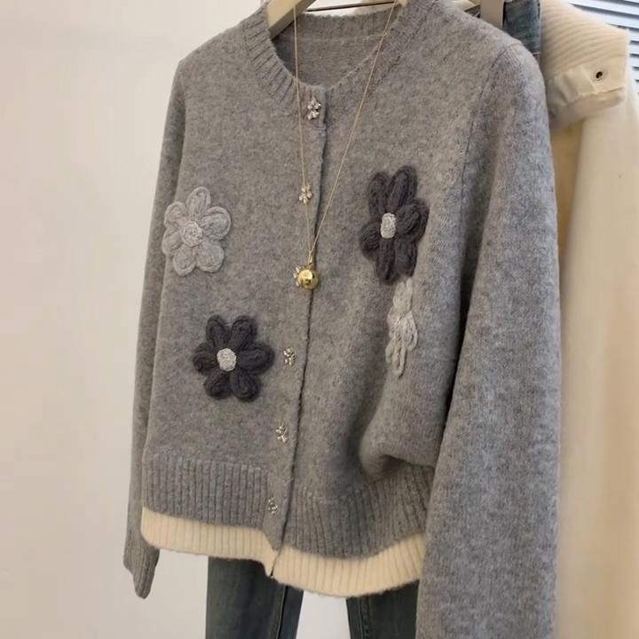 2025秋のデザイン高級感のある手作りの花のニットカーディガン|undefined