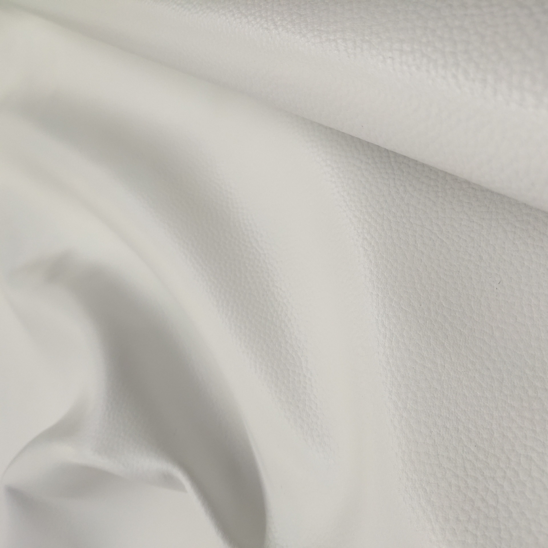 1.5MM现货白色荔枝压摔头层牛皮箱包手袋鞋材面料女包牛皮革