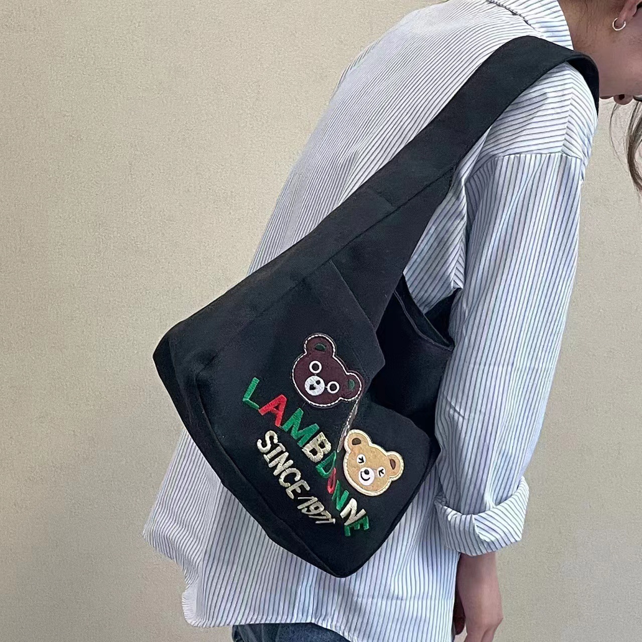 Travel canvas bag for women, single shoulder, 2023 new large-capacity student schoolbag, ins art Academy style cloth bag undefined