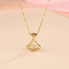 ��ŮС���OӋ���＾�¿�r�аٴ�Ůʿ����ɫ��ɫ�荎׺�