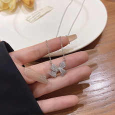 2024 new single pearl pendant necklace for women special-interest design high sense clavicle chain neck chain popular accessories full figure