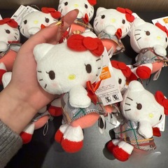 北海道小樽红格子裙hello kitty挂件包包挂件毛绒玩具挂件