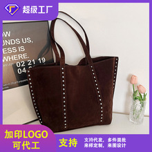 复古铆钉托特包包女跨境大容量潮流高级感单肩包时尚通勤包腋下包