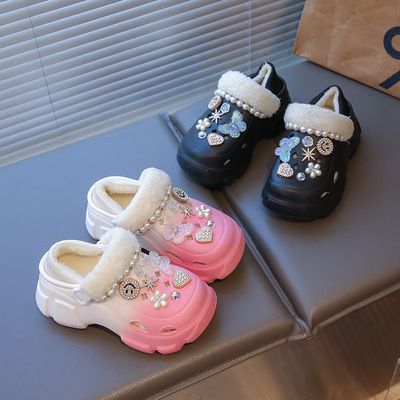 Детские утепленные тапочки в стиле Crocs подходит для мужчин и женщин, нескользящие удерживающие тепло женские тапочки, коллекция 2025 года, подходят для носки на улице, закрытая пятка, женский стиль