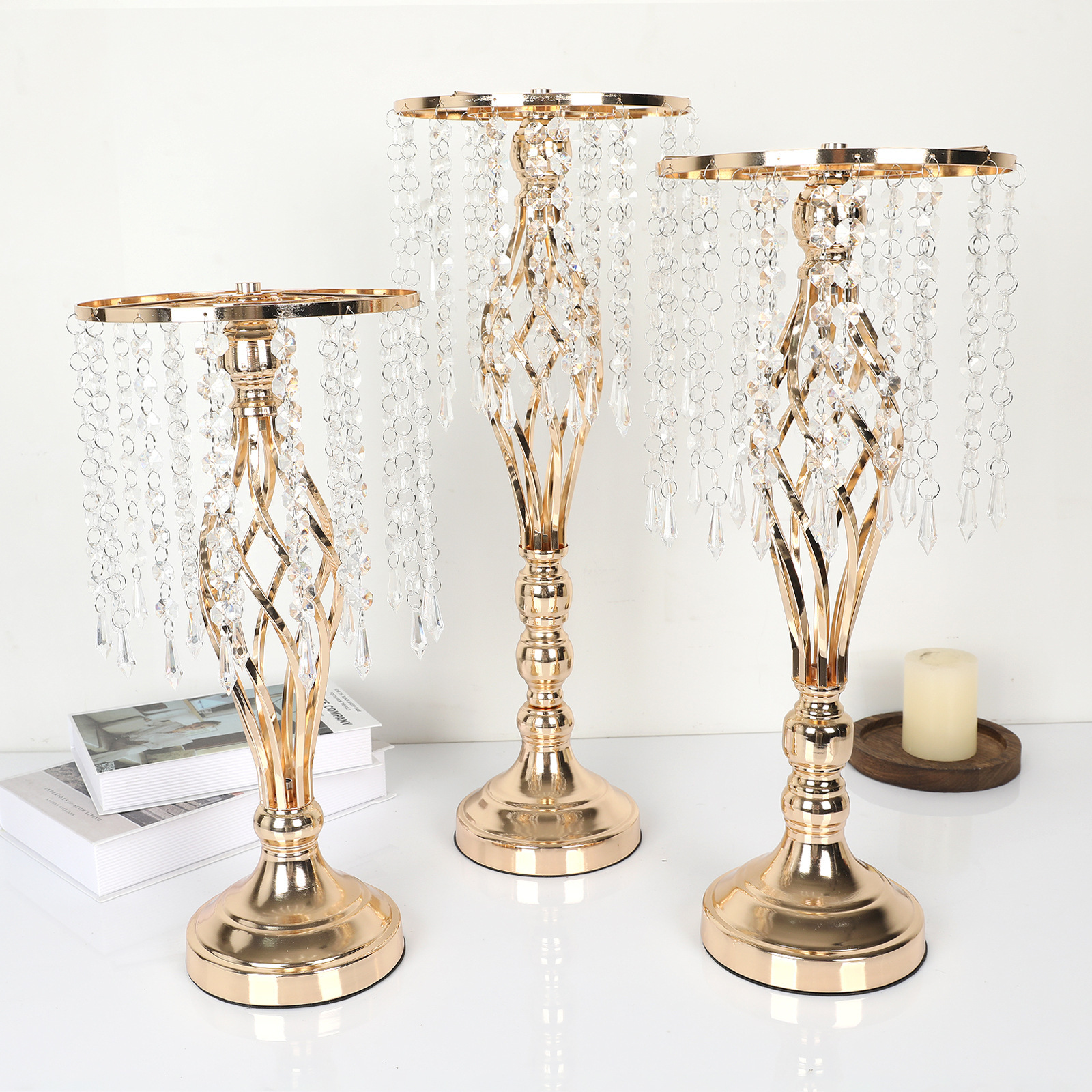 Accesorios de boda flor de hierro forjado candelabros ornamentos de torsión estantes de flores ornamentos decoración de mesa de comida occidental galvanizado guía transfronteriza