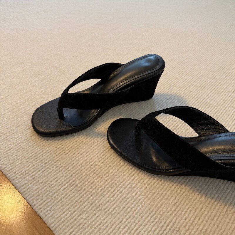 Sheepskin Version~ Height-Increasing Flip-Flops for Petite Women, Summer Outdoor Wear, Thick-Soled Relaxed Sandals for Women